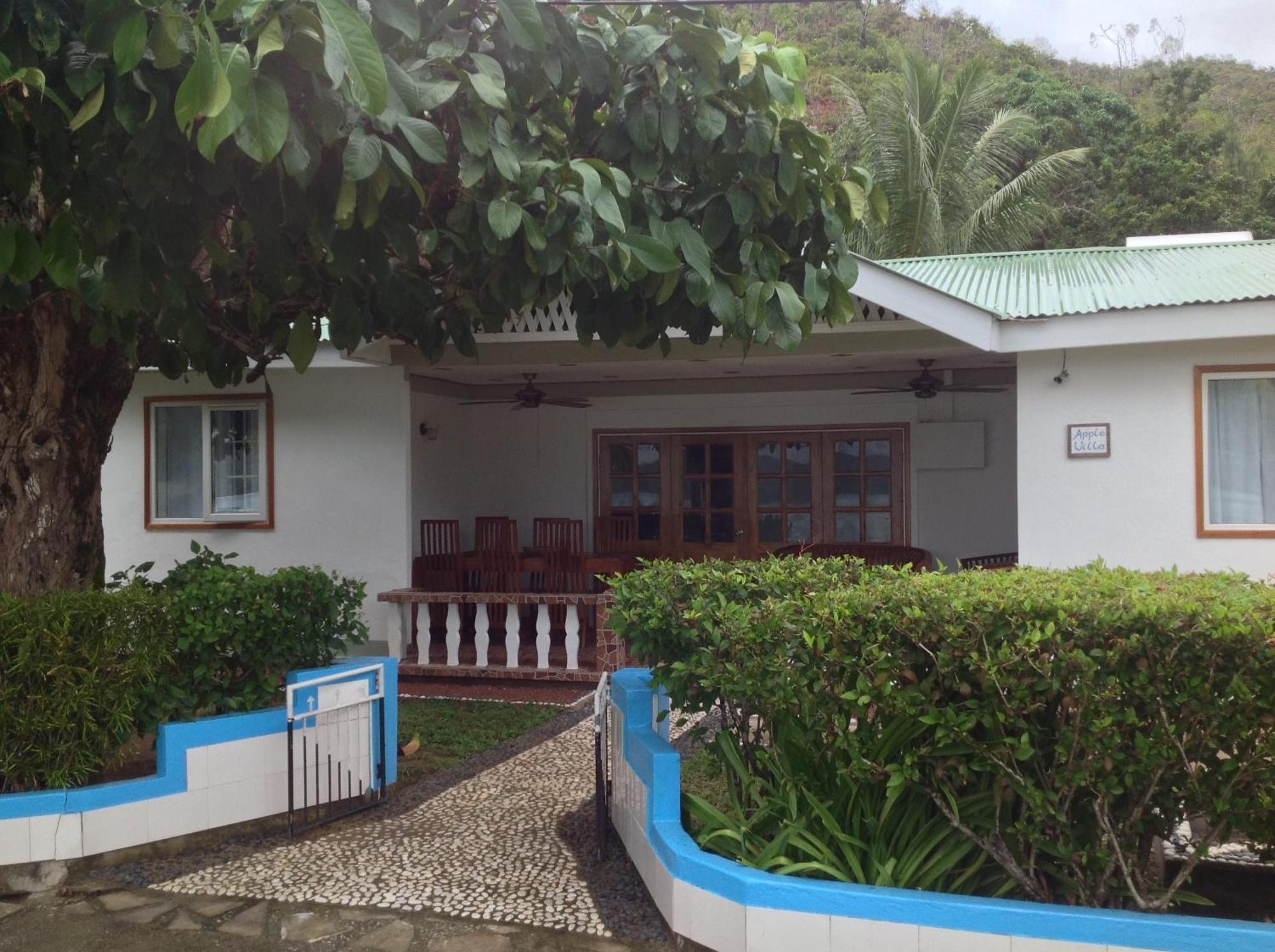 Sea View Lodge Baie Sainte Anne Exteriör bild