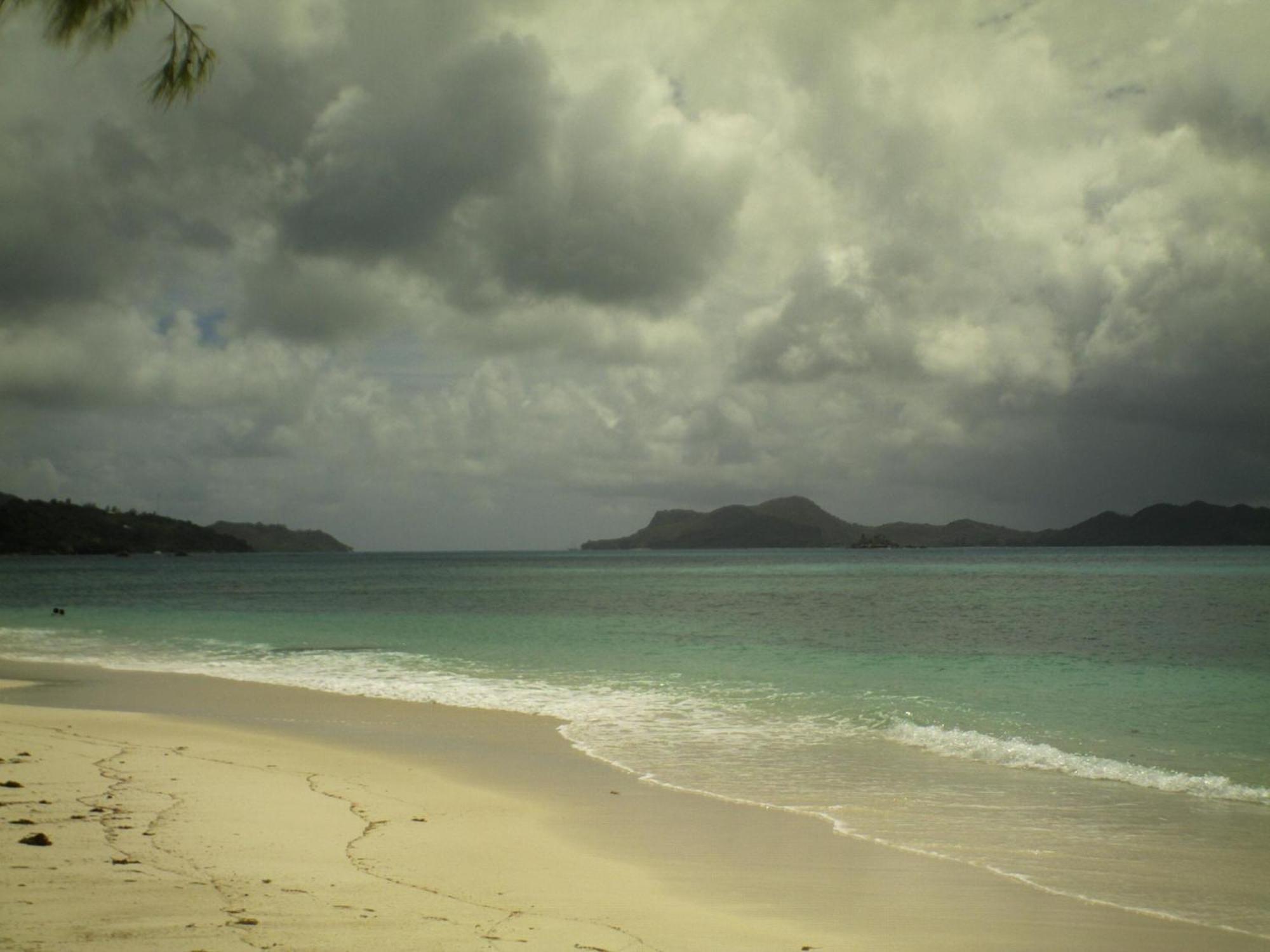 Sea View Lodge Baie Sainte Anne Rum bild