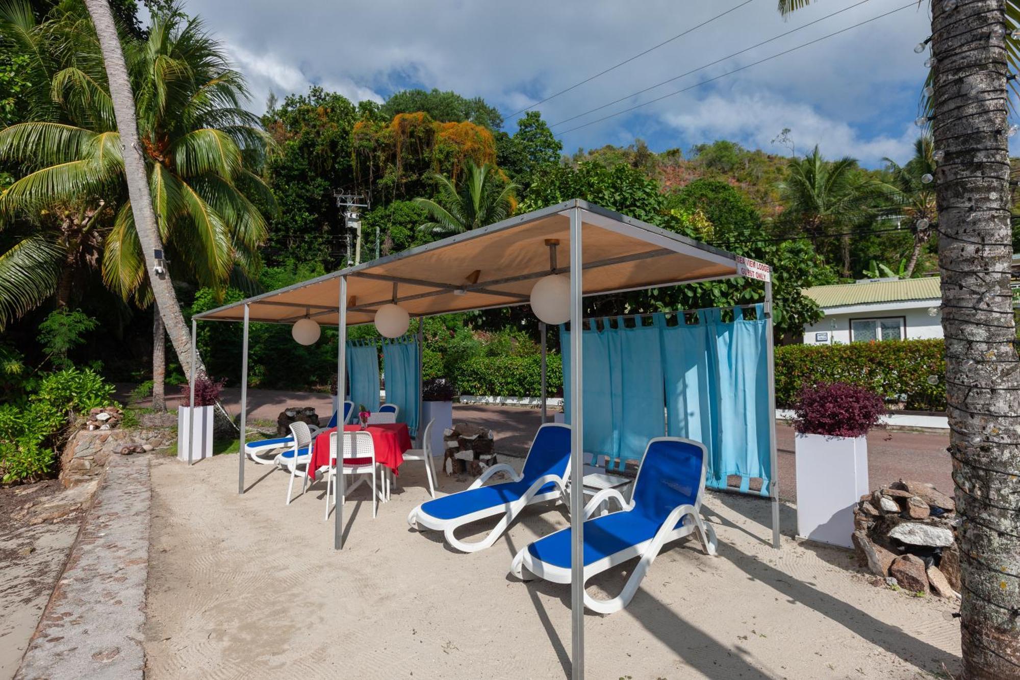 Sea View Lodge Baie Sainte Anne Exteriör bild